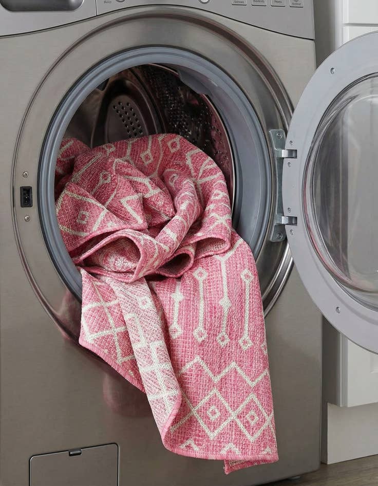 Detail image of 4' x 4'  Washable Trellis Indoor / Outdoor Round Rug