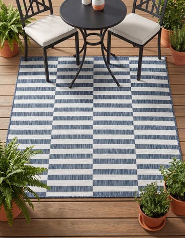 5' 3 x 5' 3 Easy-Clean Ribbon Indoor / Outdoor Square Rug