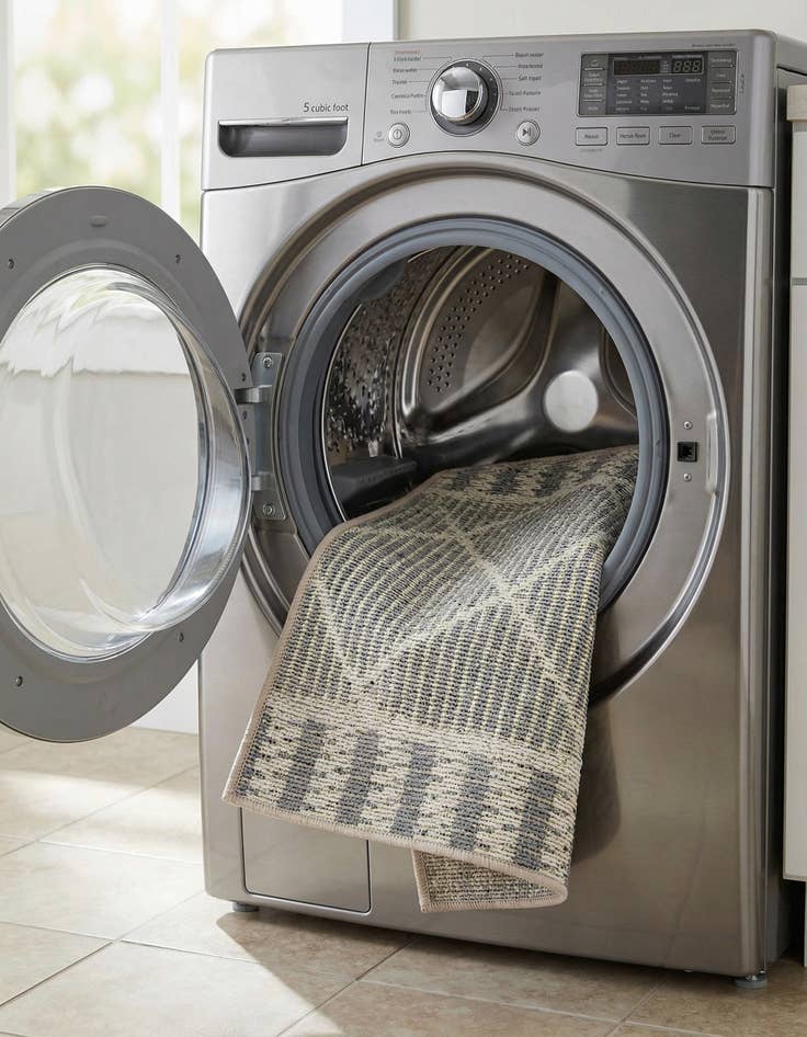 Detail image of 1' 4 x 1' 4  Washable Trellis Indoor / Outdoor Sample Rug