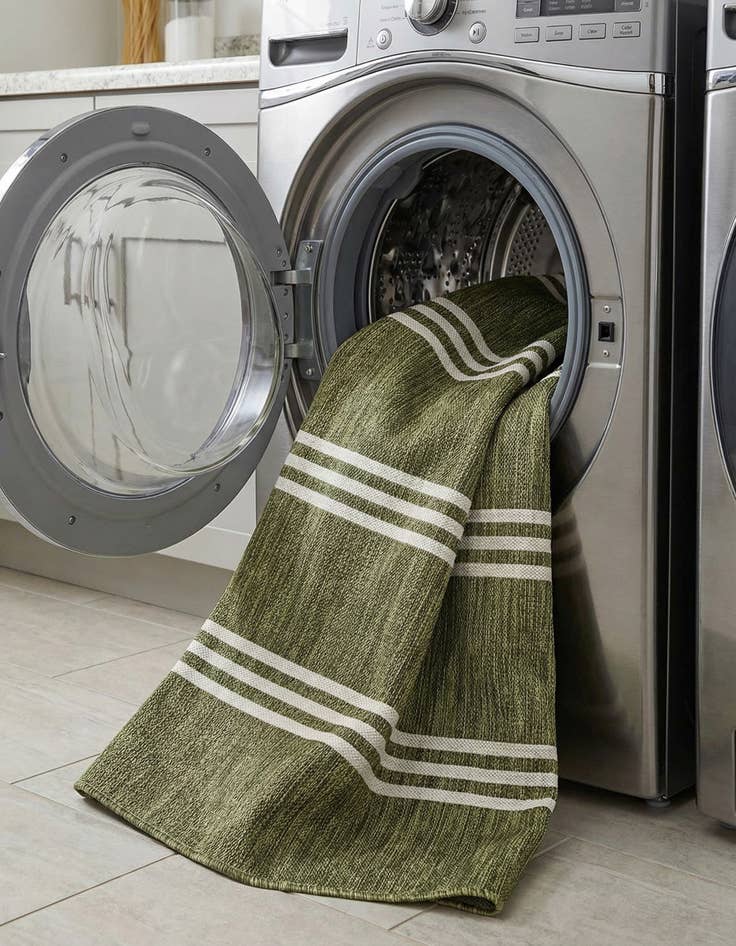 Detail image of 6' x 9'  Washable Jill Zarin Anguilla Indoor / Outdoor Rug