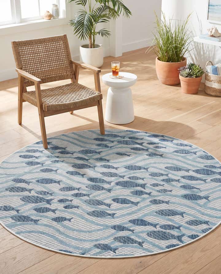 5' 3 x 5' 3 Easy-Clean Coastal Indoor / Outdoor Round Rug
