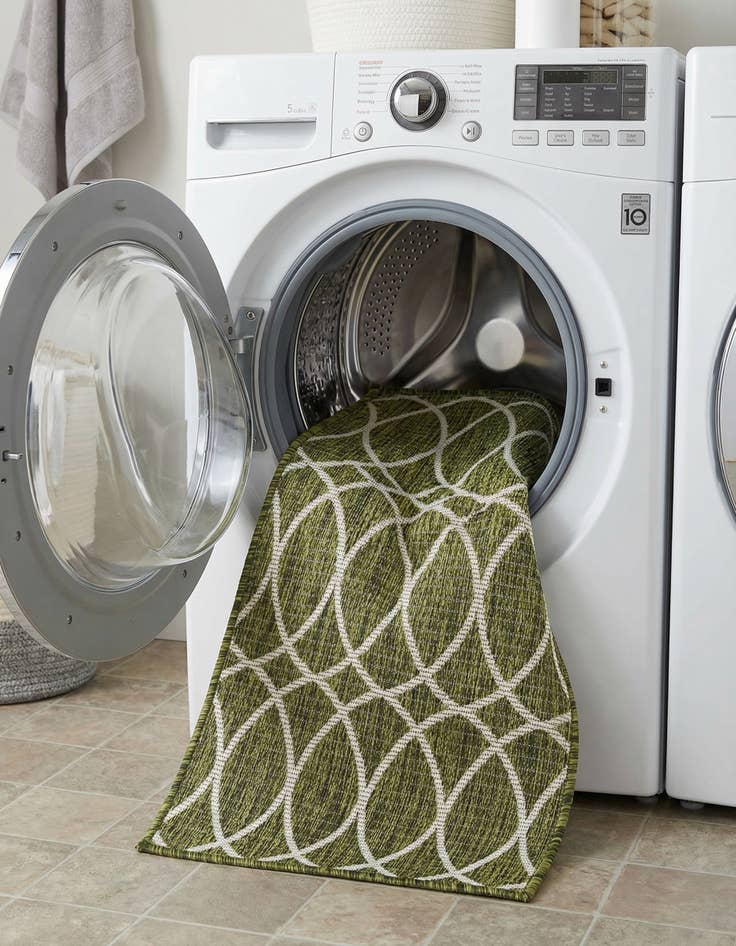 Detail image of  2' x 3'  Washable Lattice Indoor / Outdoor Rug