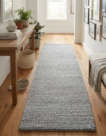 2' x 6' 7 Hand Woven Lana New Zealand Wool Runner Rug