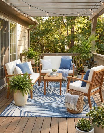 5' 3 x 7' Easy-Clean Botanical Indoor / Outdoor Rug