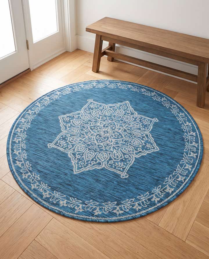 4' x 4' Easy-Clean Traditional Indoor / Outdoor Round Rug