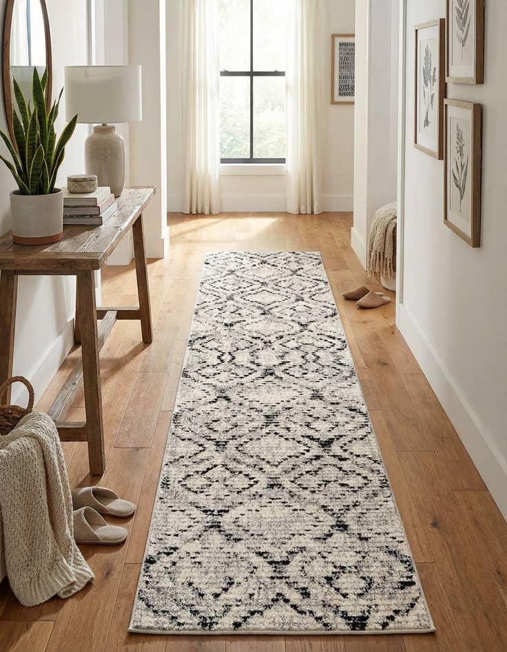 Detail image of 2' 7 x 12' Tucson Runner Rug