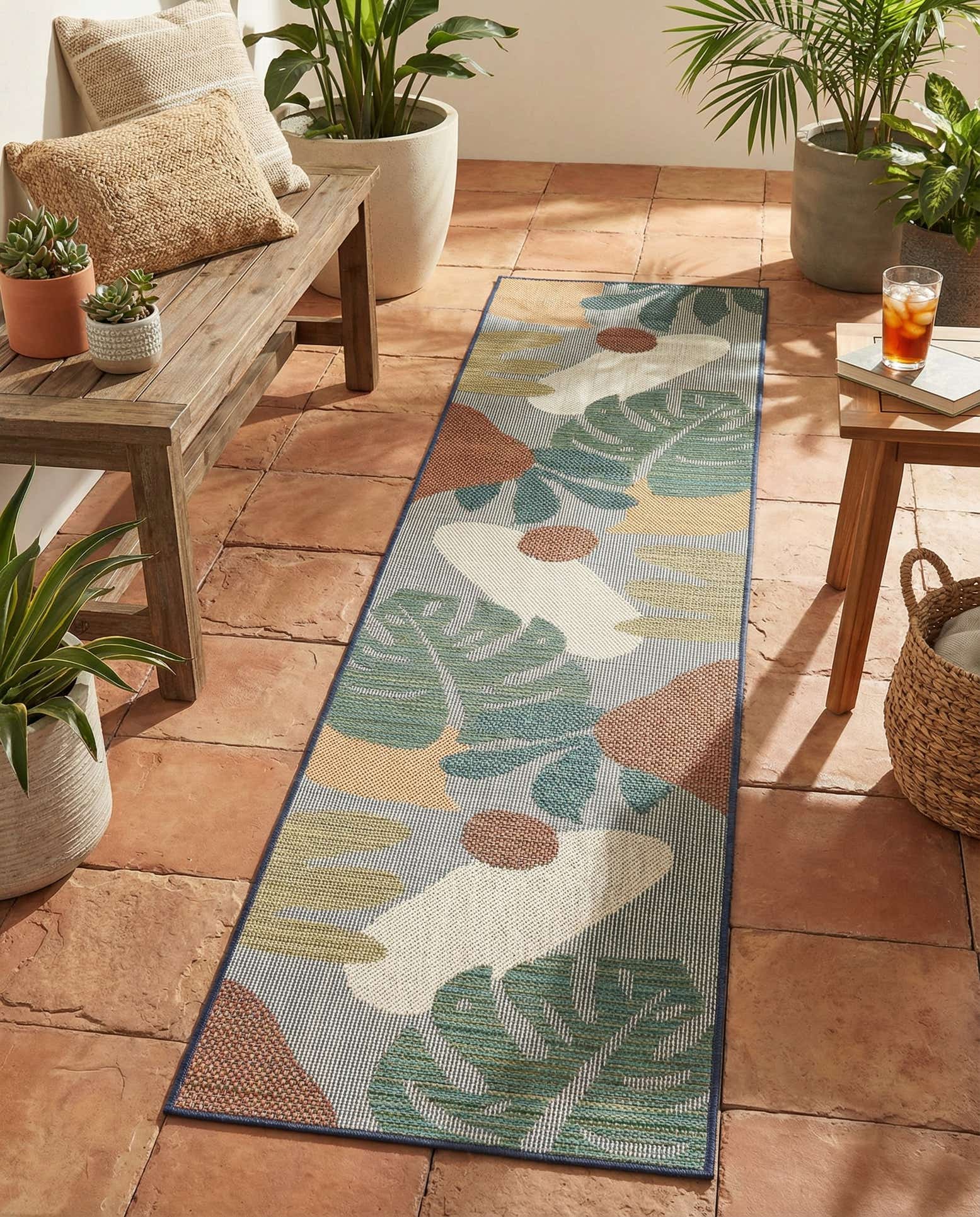 2' 7 x 12' Easy-Clean Baja Indoor / Outdoor Runner Rug