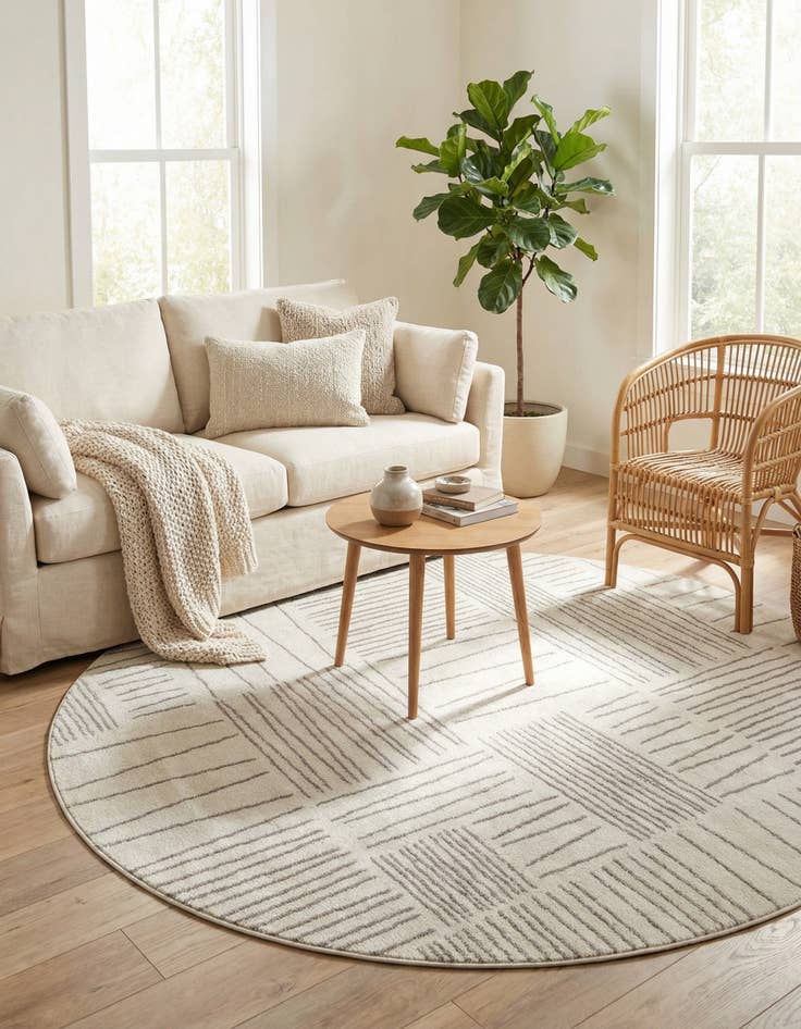 Detail image of 7' 10 x 7' 10 Hanahan Round Rug