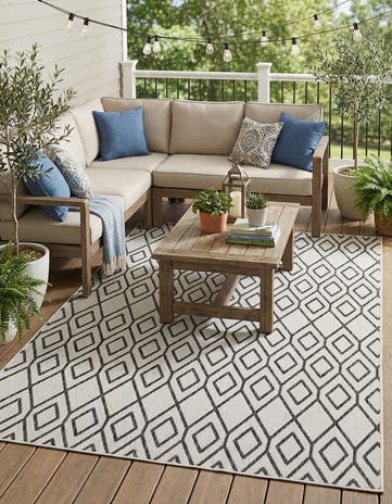 7' x 10' Easy-Clean Jill Zarin Turks and Caicos Indoor / Outdoor Rug