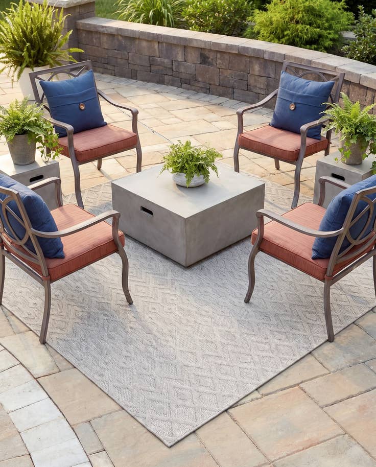 Detail image of 7' 10 x 7' 10 Easy-Clean Trellis Textured Indoor / Outdoor Square Rug