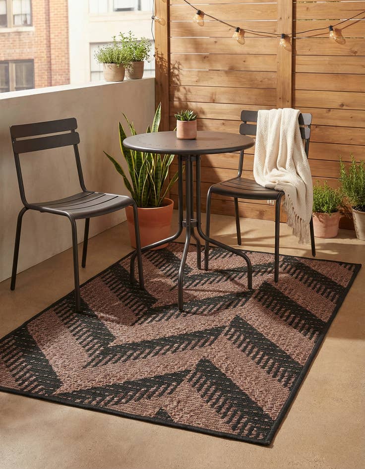 Detail image of 2' 2 x 3'  Washable Modern Indoor / Outdoor Rug