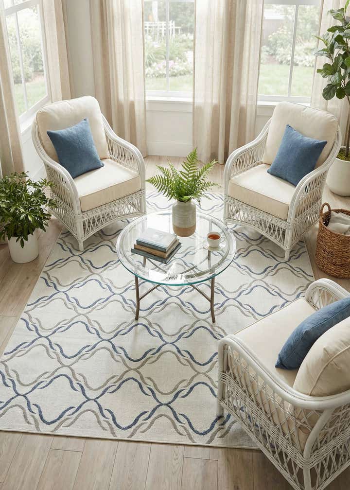 6' x 9' Easy-Clean Trellis Indoor / Outdoor Rug