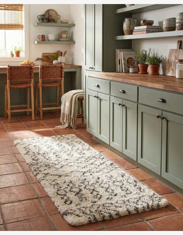 2' x 4' Marrakesh Shag Runner Rug