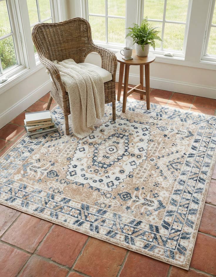 Detail image of  7' 10 x 7' 10 Oxford Square Rug