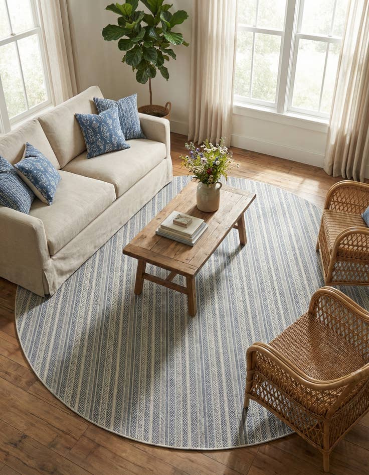 Detail image of 10' x 10' Easy-Clean Striped Indoor / Outdoor Round Rug