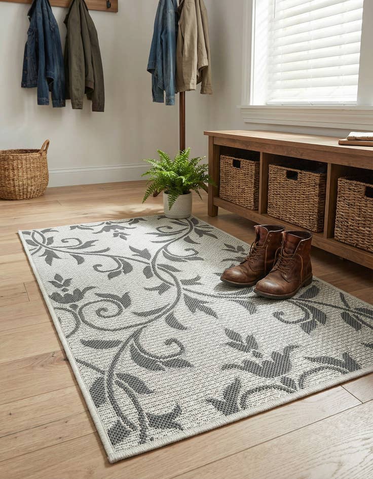 Detail image of 2' 2 x 3' Easy-Clean Botanical Indoor / Outdoor Rug