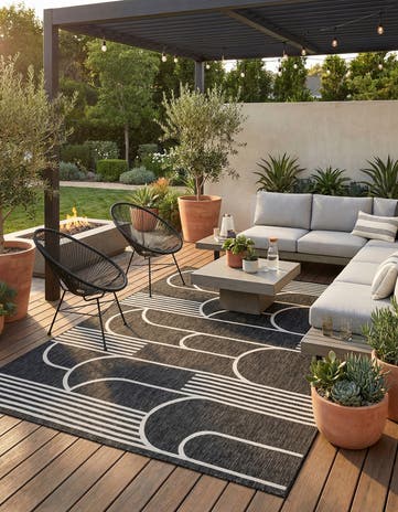7' x 10' Easy-Clean Modern Indoor / Outdoor Rug