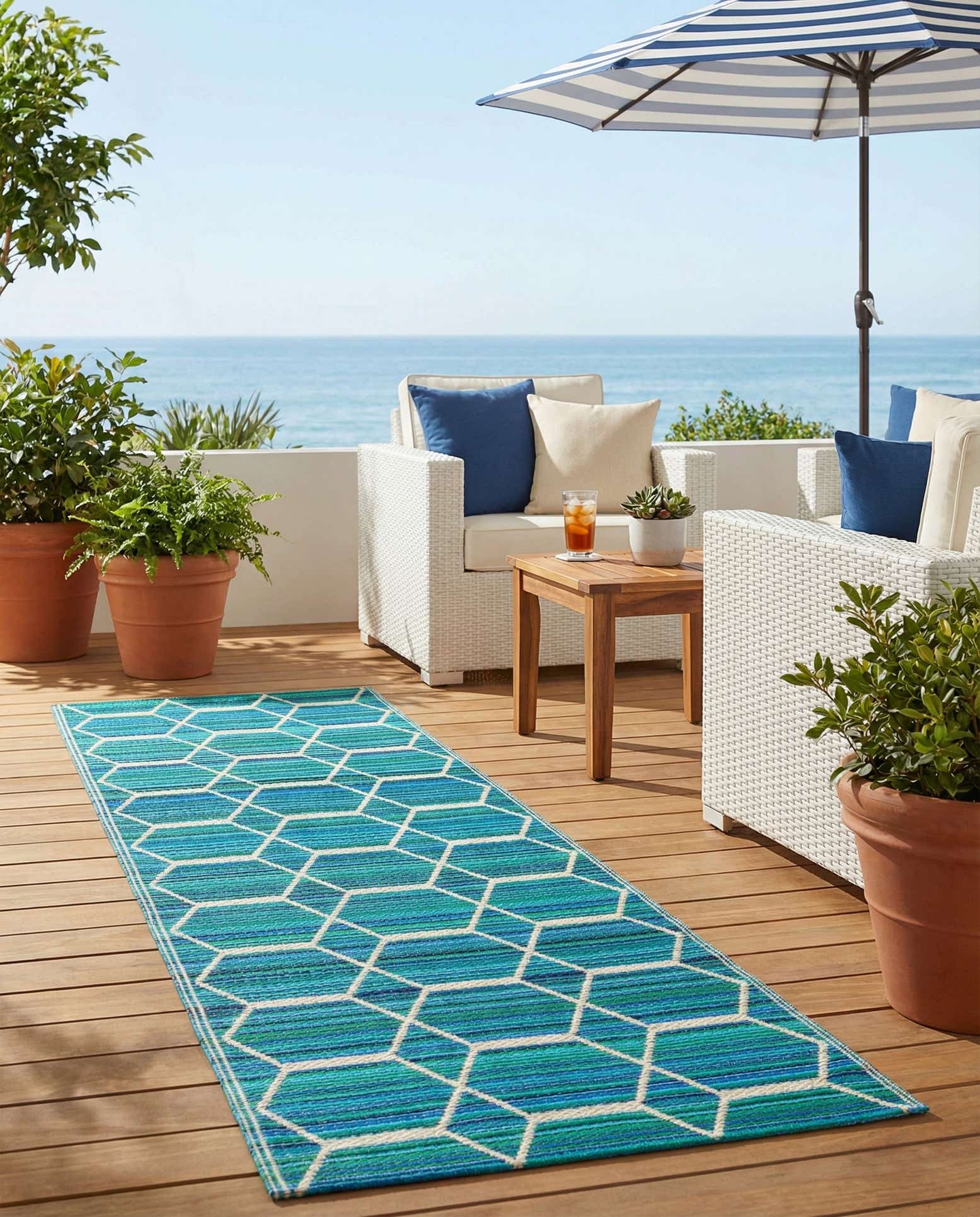 2' x 6' Easy-Clean Vista Breeze Indoor / Outdoor Runner Rug