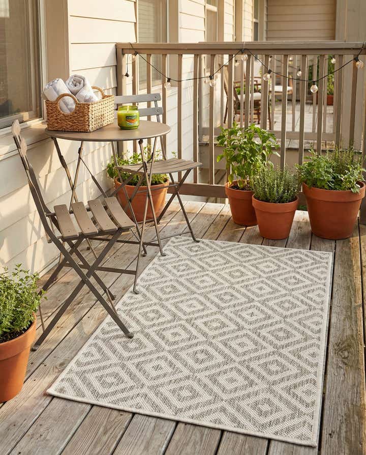 2' x 3' Easy-Clean Jill Zarin Costa Rica Indoor / Outdoor Rug