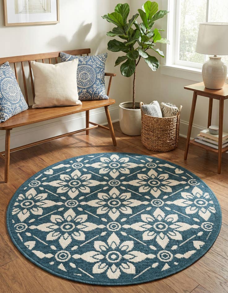 Detail image of 95cm x 95cm  Washable Lattice Indoor / Outdoor Round Rug