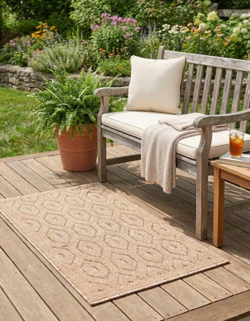 2' x 3' Easy-Clean Trellis Textured Indoor / Outdoor Rug
