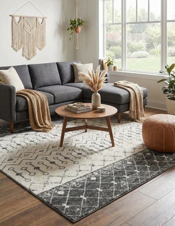7' 10 x 7' 10 Moroccan Trellis Square Rug