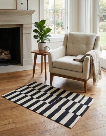 2' 6 x 3' 10 Hand Woven Kilim Modern Wool Rug