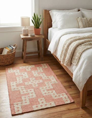 Rose and White Hand Woven Kilim Wool Rug