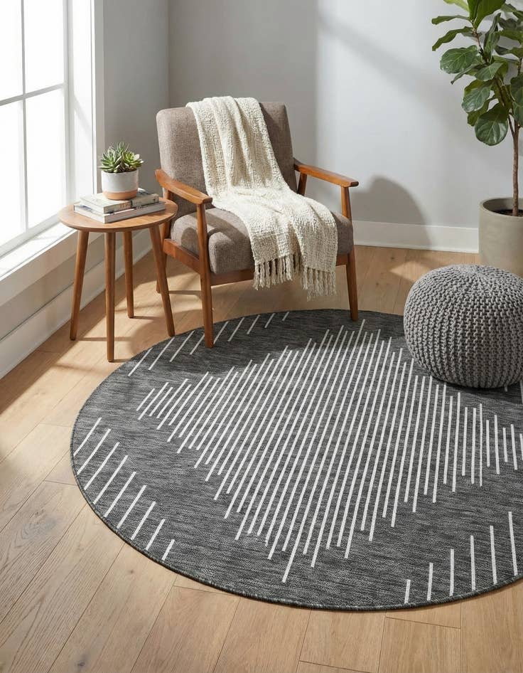 Detail image of 3' x 3'  Washable Modern Indoor / Outdoor Round Rug