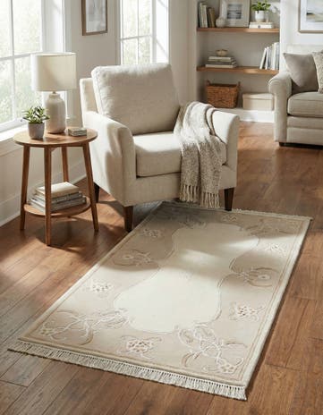 2' 7 x 4' 9 Hand Knotted Darya Rug