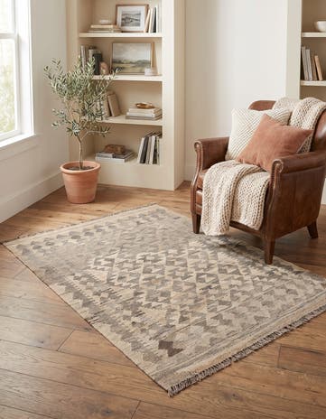 3' 4 x 5' Hand Woven Kilim Maymana Wool Rug