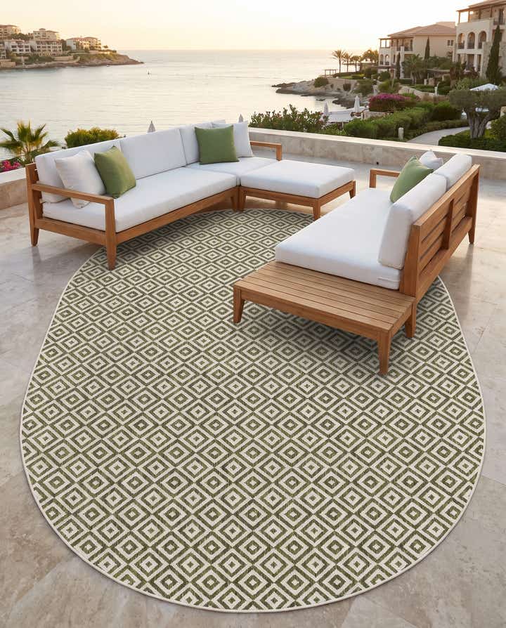 7' 10 x 10' Easy-Clean Jill Zarin Costa Rica Indoor / Outdoor Oval Rug