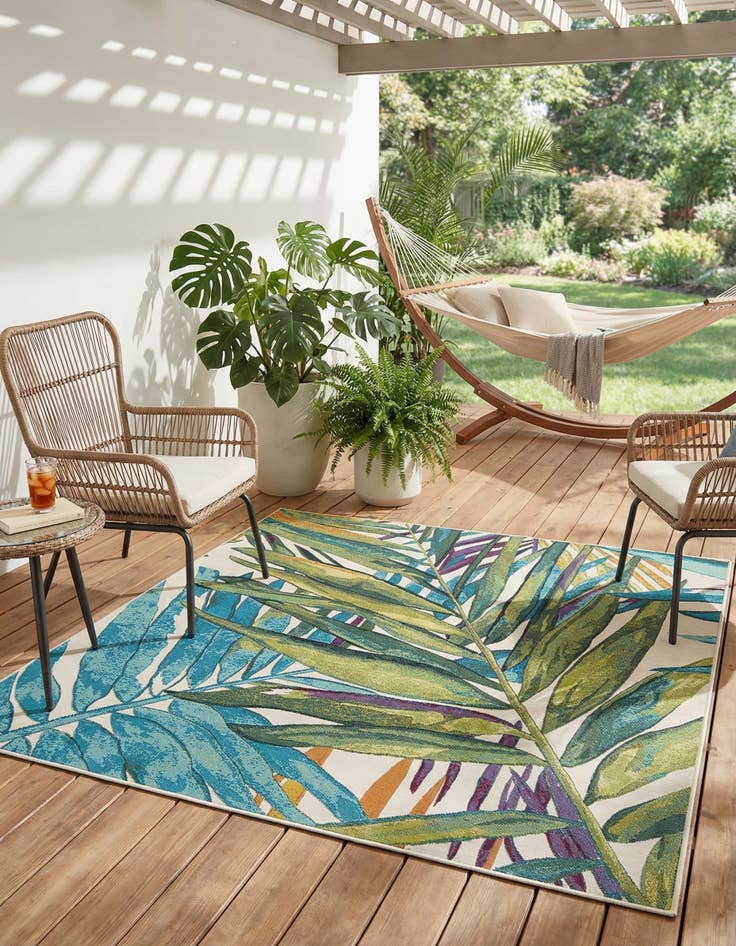 Detail image of 6' x 6'  Washable Botanical Indoor / Outdoor Square Rug