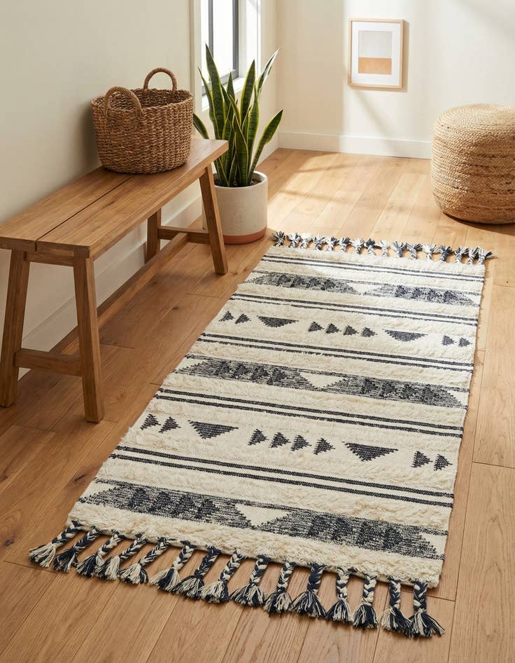 Detail image of 3' 3 x 5' 1  Hand Woven Arizona Wool Rug