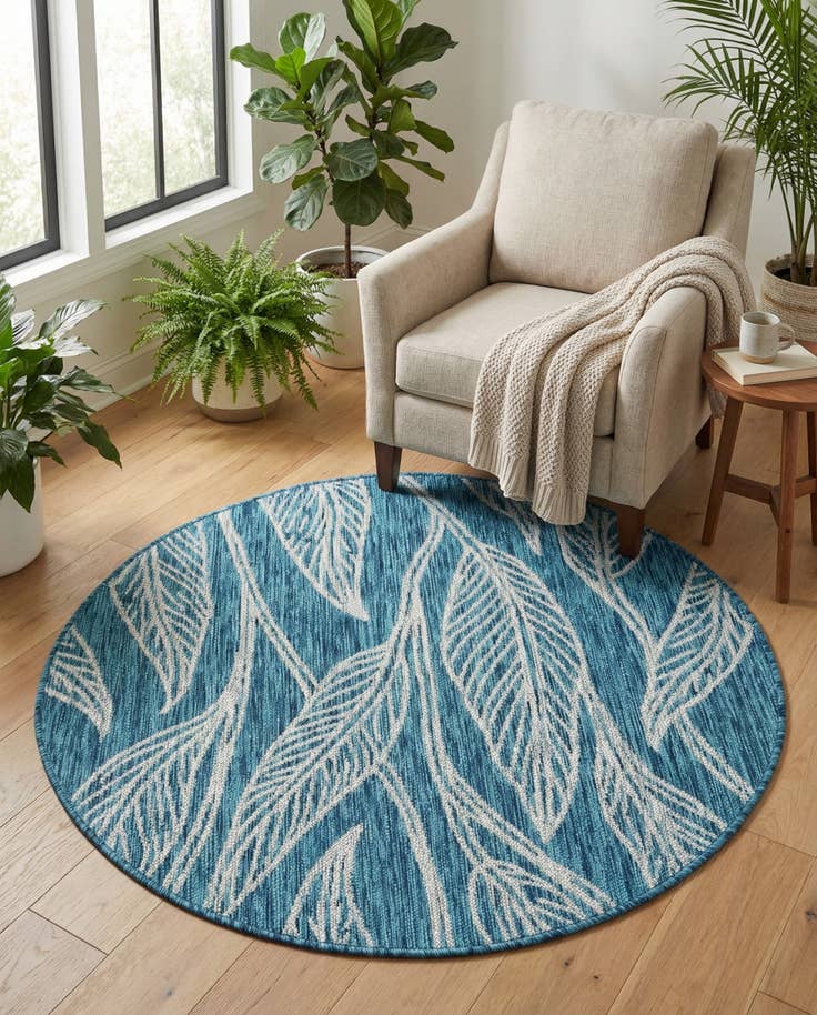 Detail image of 4' x 4' Easy-Clean Botanical Indoor / Outdoor Round Rug
