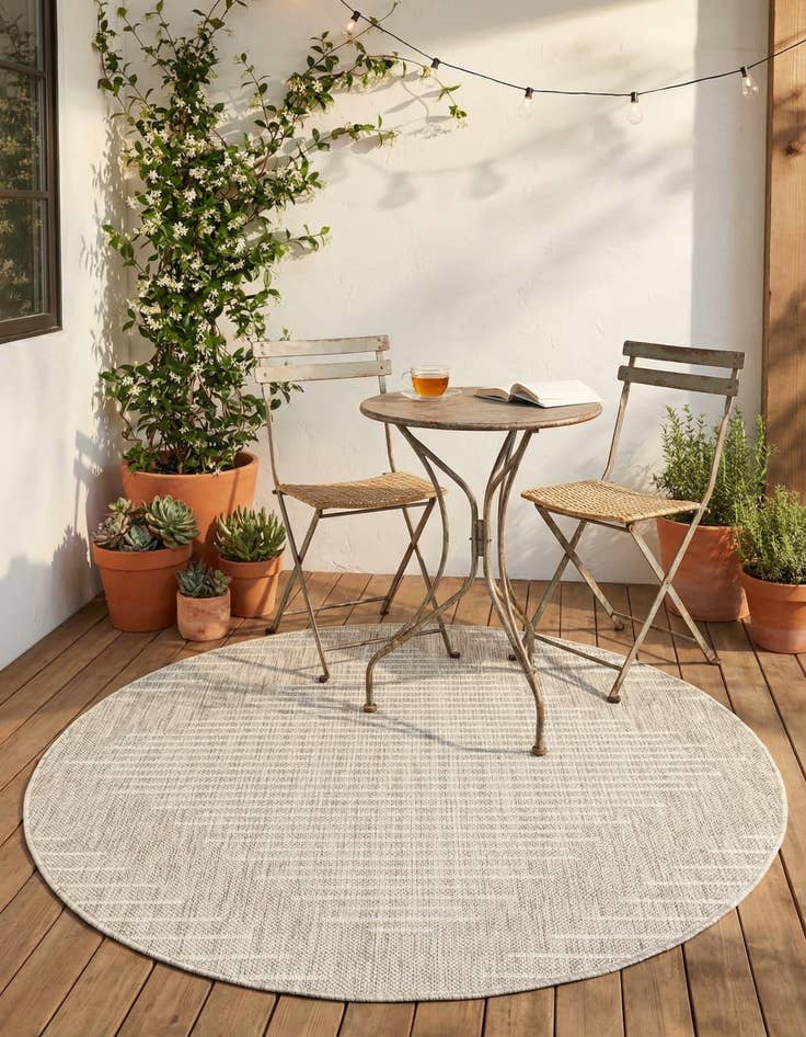 Detail image of 3' x 3'  Washable Modern Indoor / Outdoor Round Rug