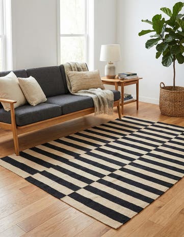 4' 2 x 5' 9 Hand Woven Kilim Modern Wool Rug