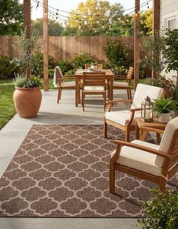 9' x 12' Easy-Clean Lattice Indoor / Outdoor Rug