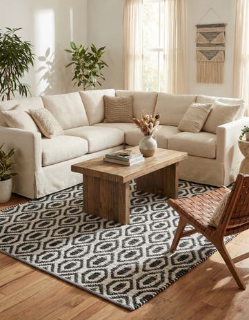 Black and White Hand Woven Chindi Jute Rug