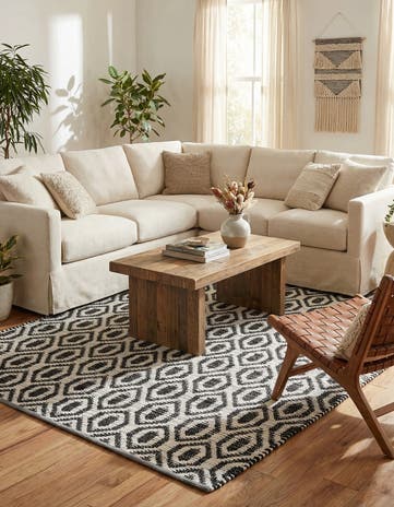 Black and White Hand Woven Chindi Jute Rug