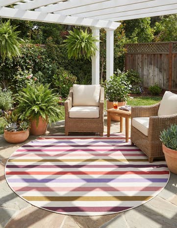 7' 10 x 7' 10 Easy-Clean Ribbon Indoor / Outdoor Round Rug