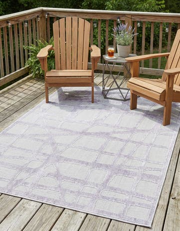 5' x 7' 7 Easy-Clean Indoor / Outdoor Rug