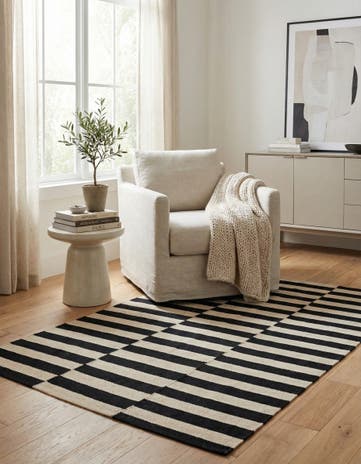 3' 4 x 4' 9 Hand Woven Kilim Modern Wool Rug