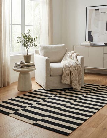 3' 4 x 4' 9 Hand Woven Kilim Modern Wool Rug