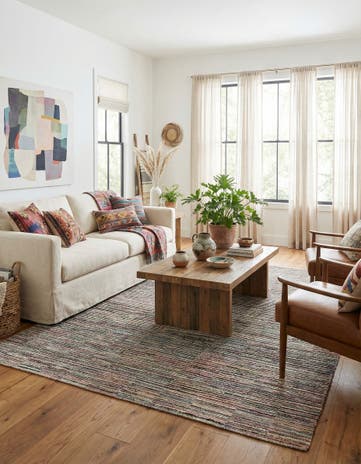 6' x 10' 3 Hand Knotted Darya Wool Rug