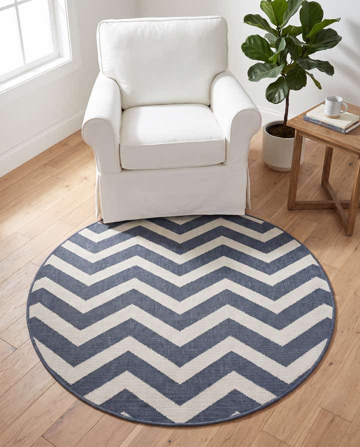 4' x 4' Easy-Clean Coastal Indoor / Outdoor Round Rug
