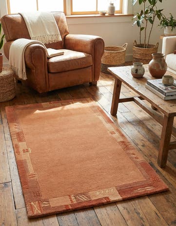 2' 5 x 4' 8 Hand Knotted Nepal Wool Rug
