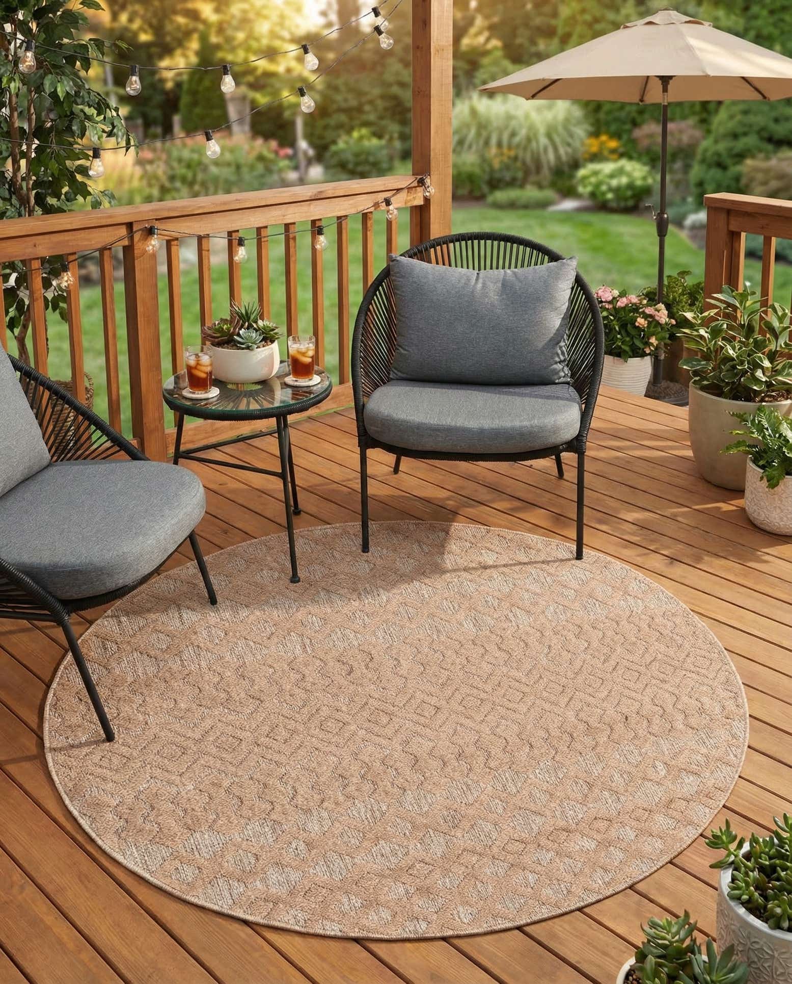4' x 4' Easy-Clean Trellis Textured Indoor / Outdoor Round Rug
