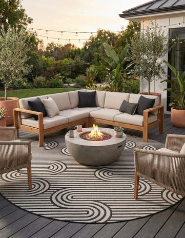12' x 12' Easy-Clean Modern Indoor / Outdoor Round Rug