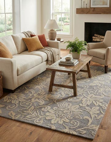 5' x 8' Agra Wool Rug